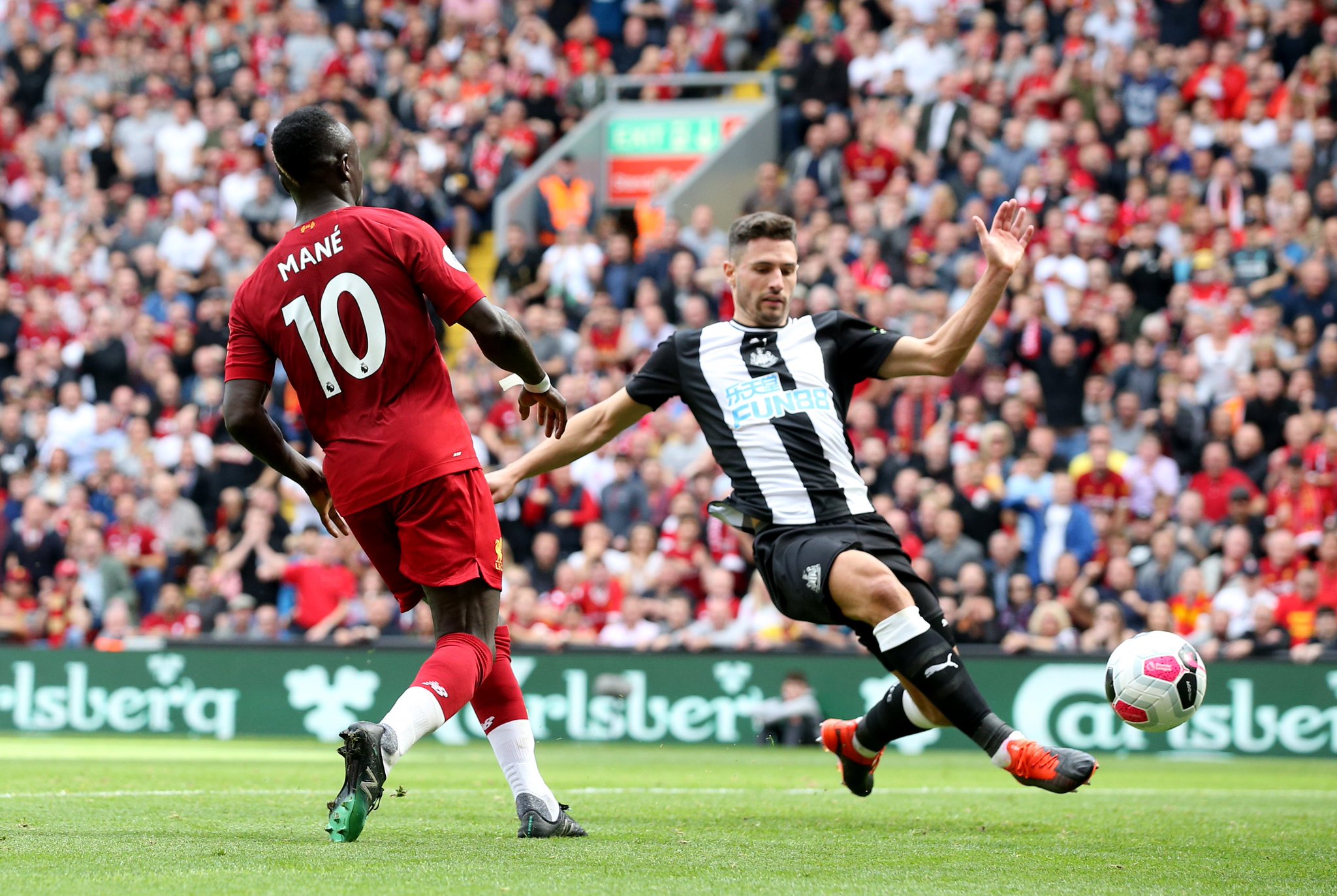 康的比赛态 康的比赛态